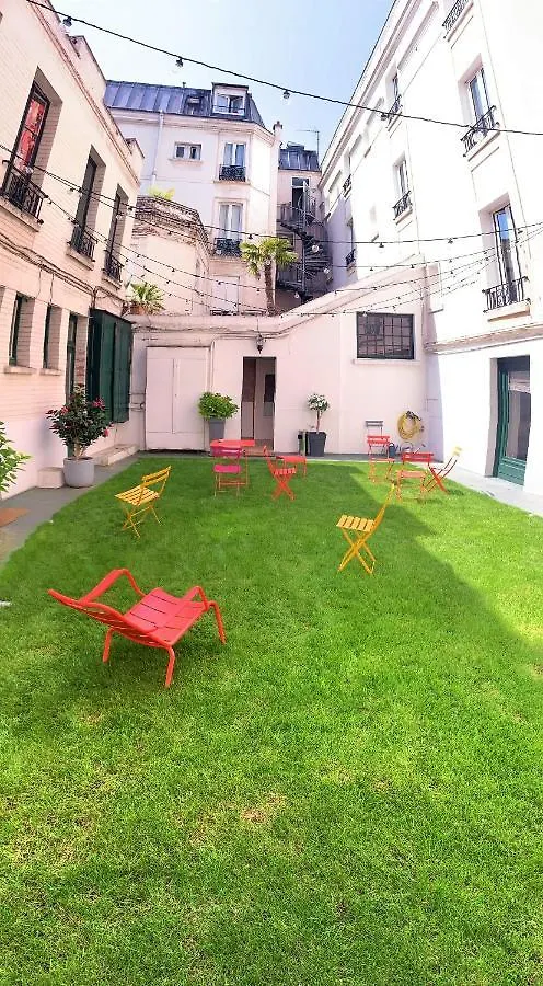 Hotel Des Batignolles Paris