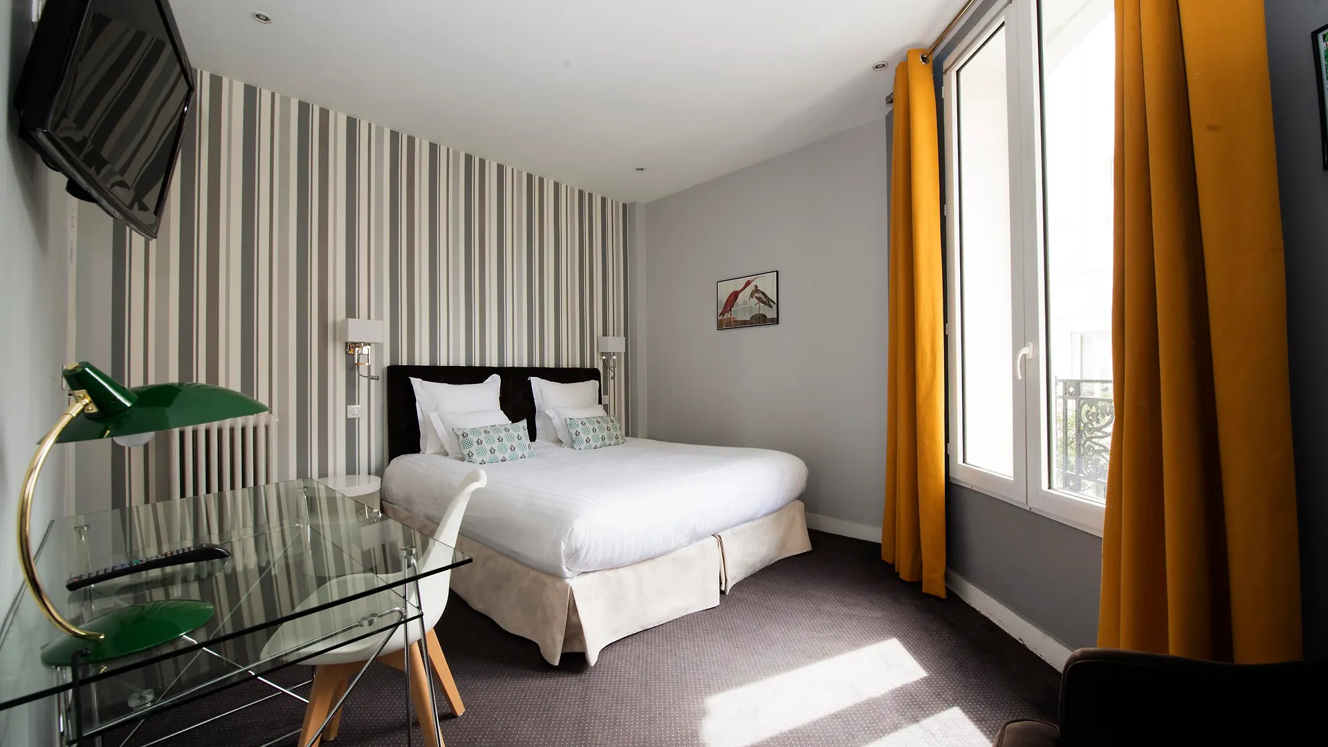 Hotel Des Batignolles 3*
