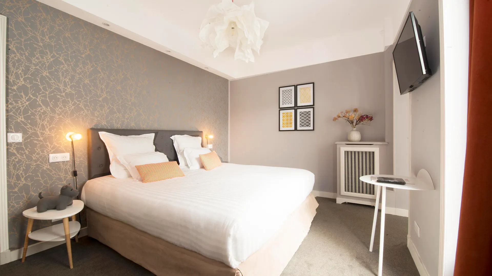 Hotel Des Batignolles Paris