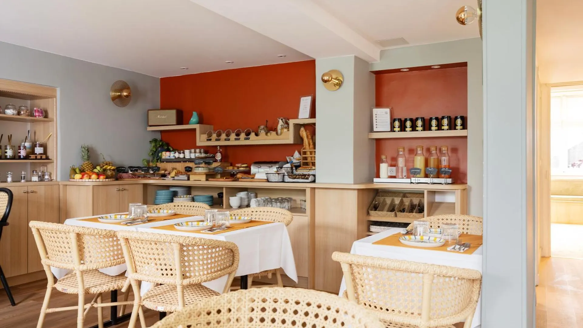 Des Batignolles Hotel