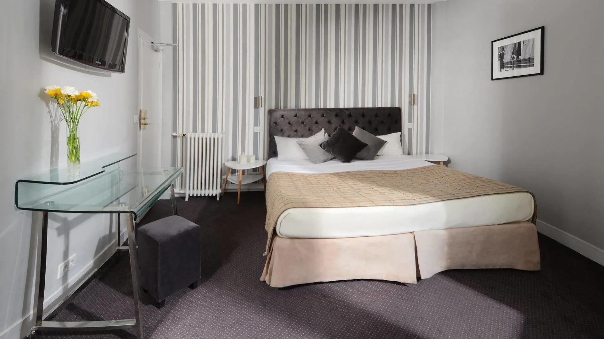 Des Batignolles Hotel Paris