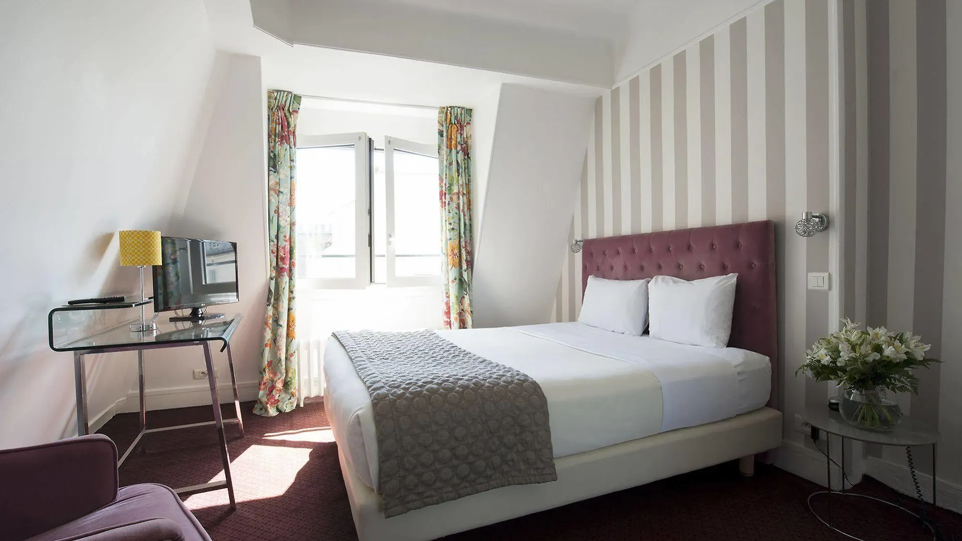 Hotel Des Batignolles Paris