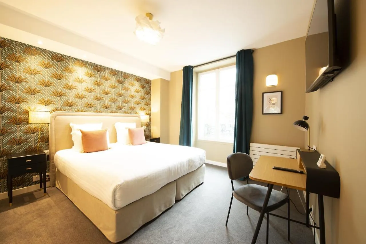 Des Batignolles Otel 3*