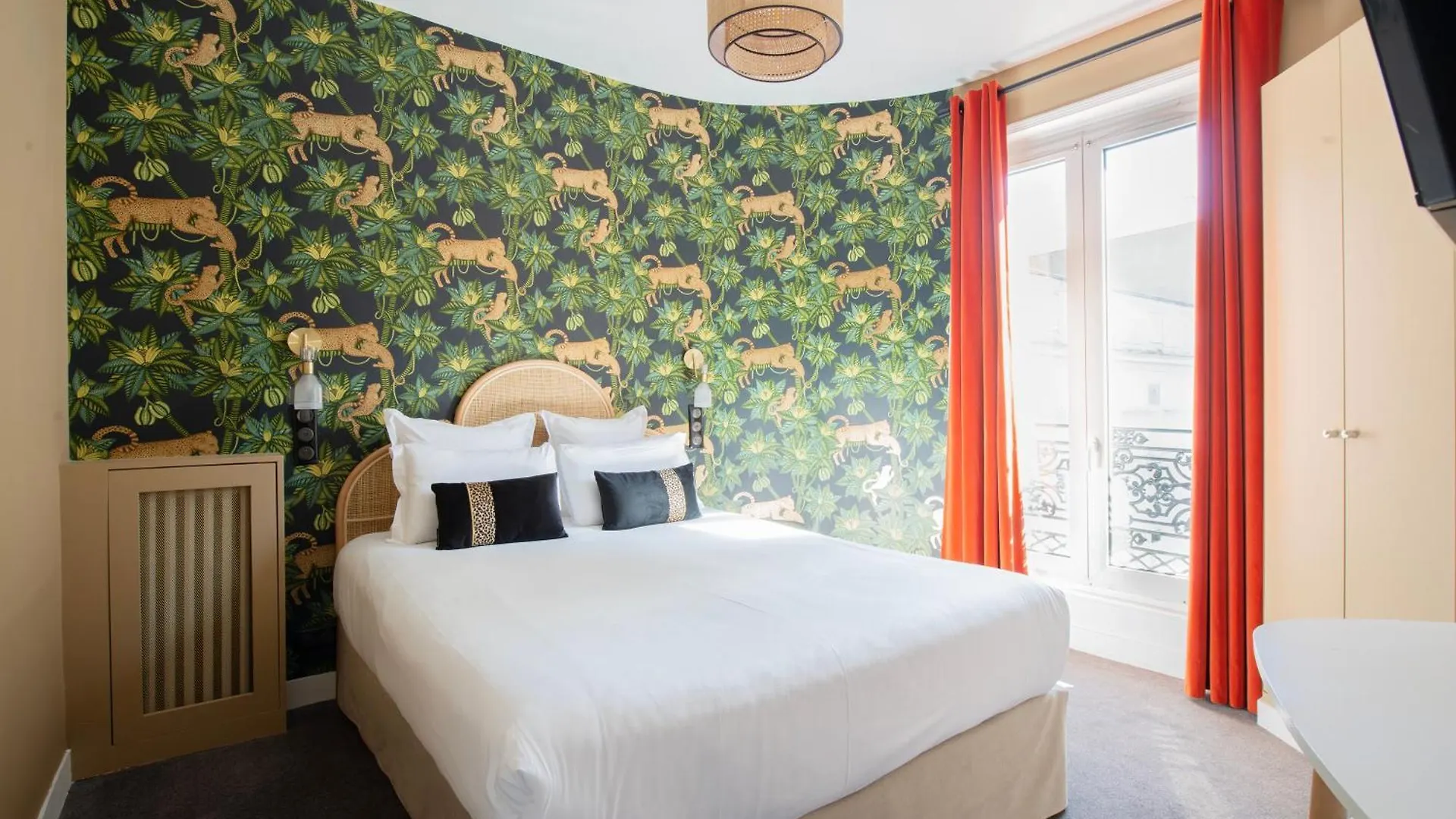Otel Des Batignolles
