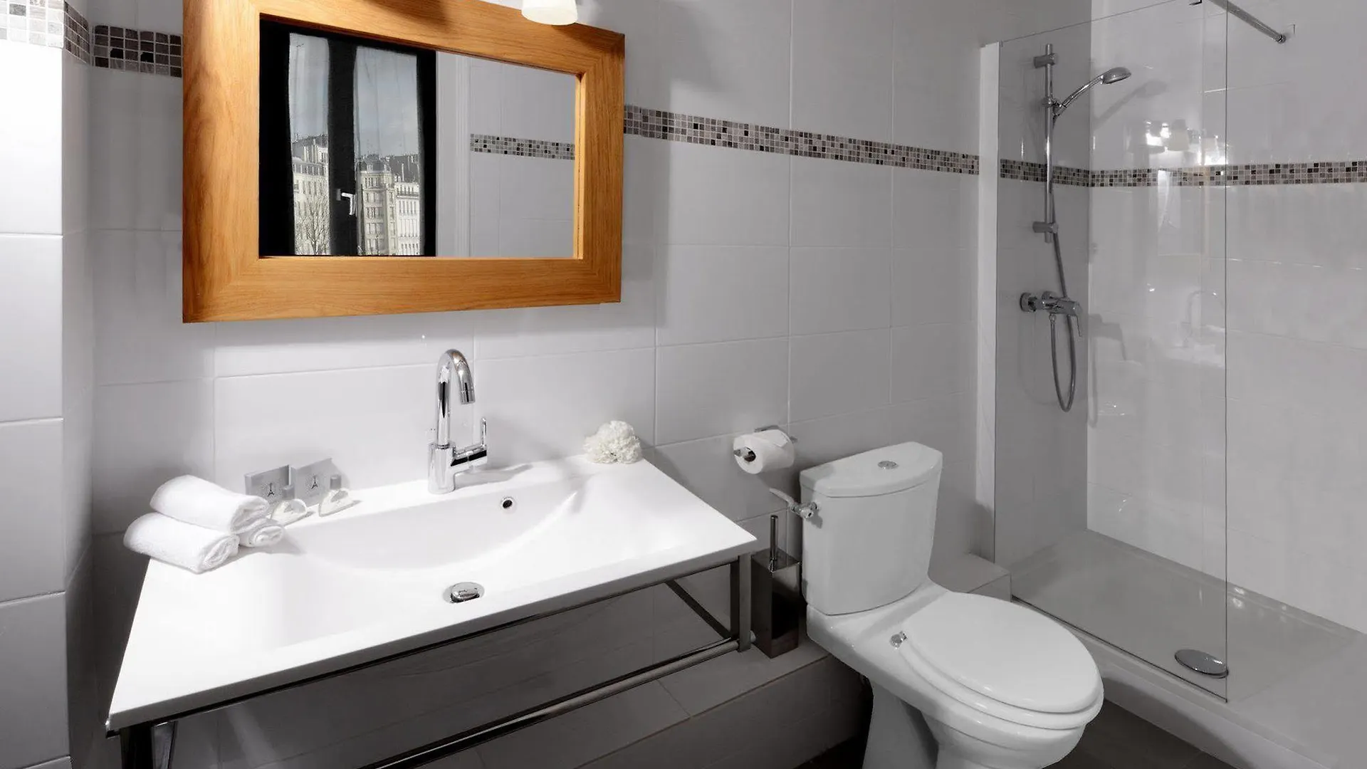 Des Batignolles Otel